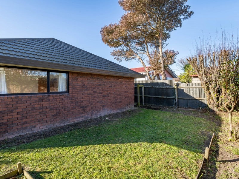 2/152B Beach Road, North New Brighton, Christchurch - Carousel 16