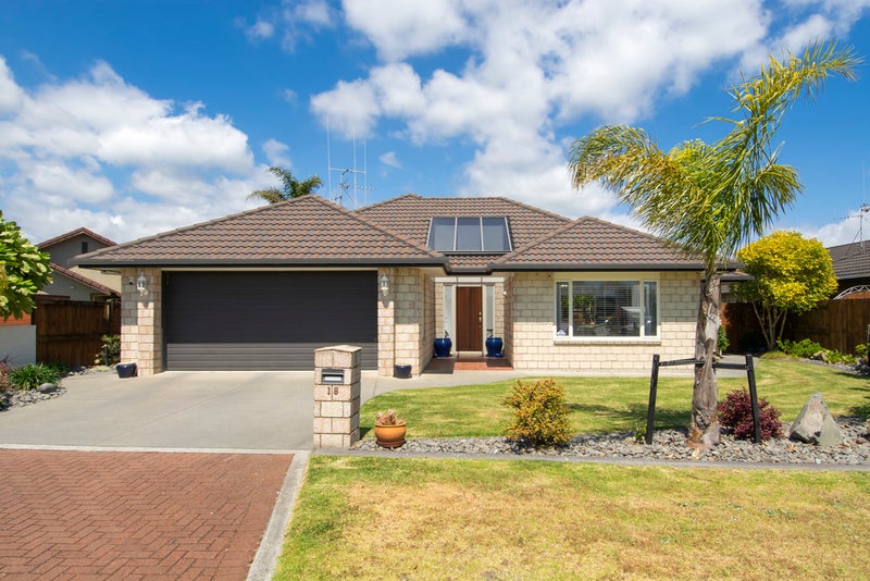 18 Rota Close, Papamoa Beach, Papamoa - Carousel 1