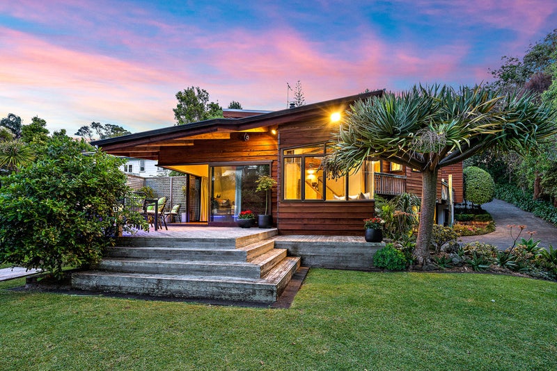 100 Braemar Road, Castor Bay, Auckland - Carousel 1