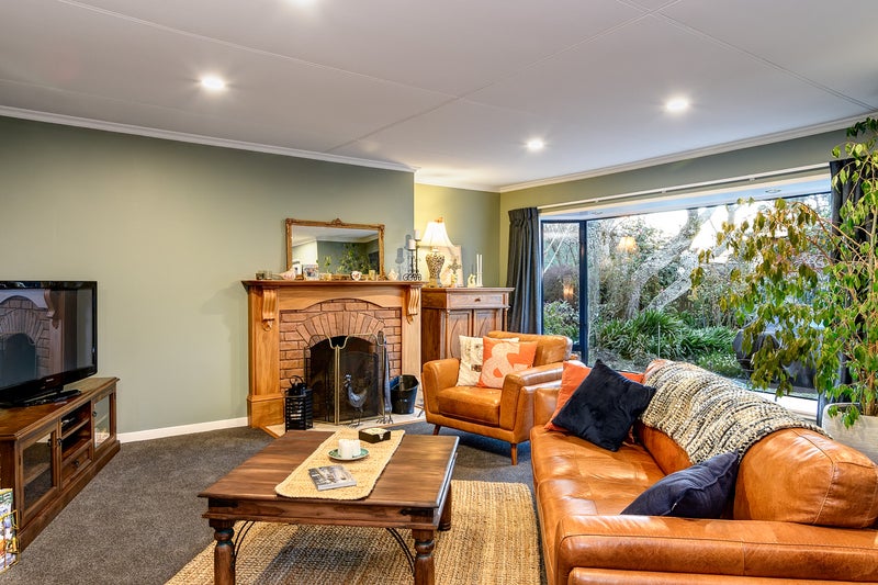 0 Ranzau Rd West, Richmond - Carousel 2