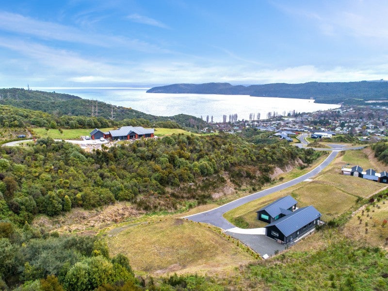 15 Sparrowhawk Way, Taupo - Carousel 1