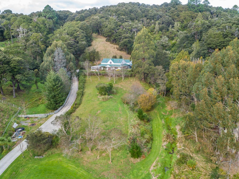 4A Janet Frame Way, Whitemans Valley, Upper Hutt - Carousel 2
