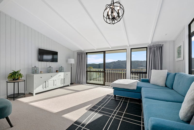 10 Raynham Way, Silverstream, Upper Hutt - Carousel 2