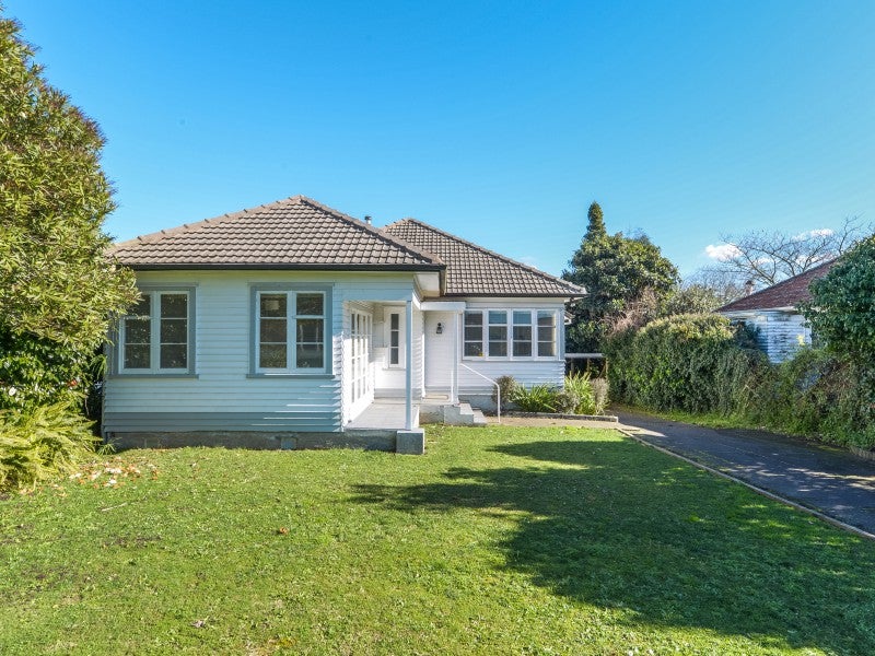 55 MacFarlane Street, Hamilton East, Hamilton - Carousel 21