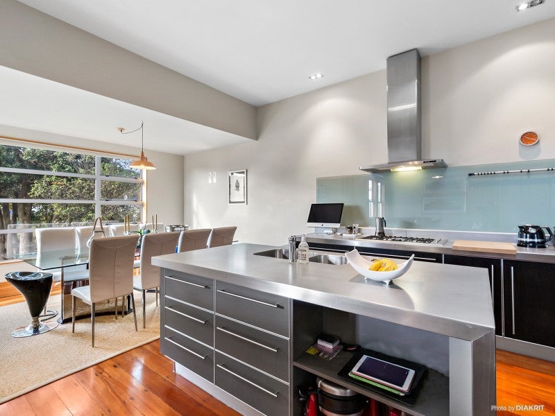 33 Myrtle Crescent, Mount Cook, Wellington - Carousel 2