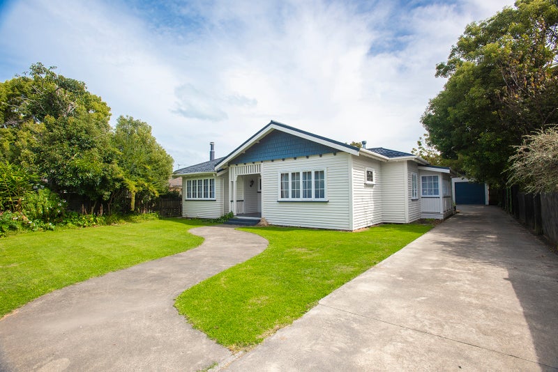 122 Harris Street, Inner Kaiti, Gisborne - Carousel 1