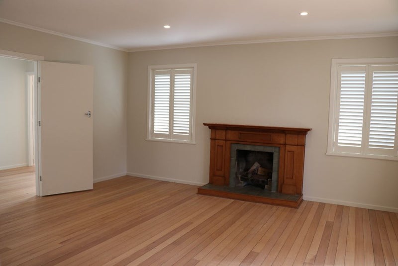 33 Vipond Road, Stanmore Bay, Whangaparaoa - Carousel 2