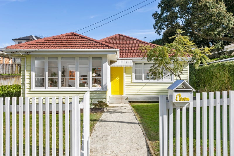 11 Sturges Avenue, Otahuhu, Auckland - Carousel 1