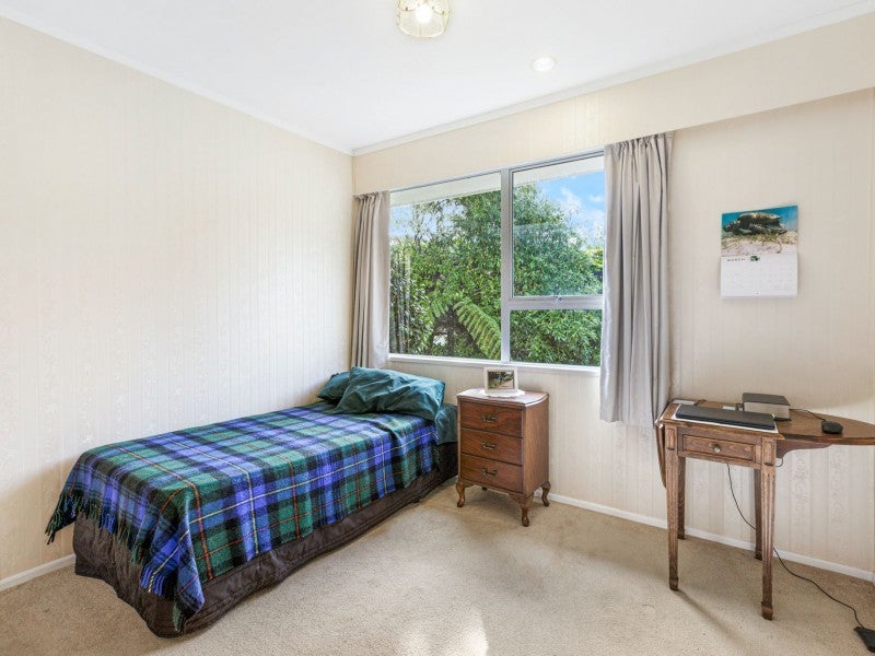 10 Charthouse Lane, Whitby, Porirua - Carousel 9