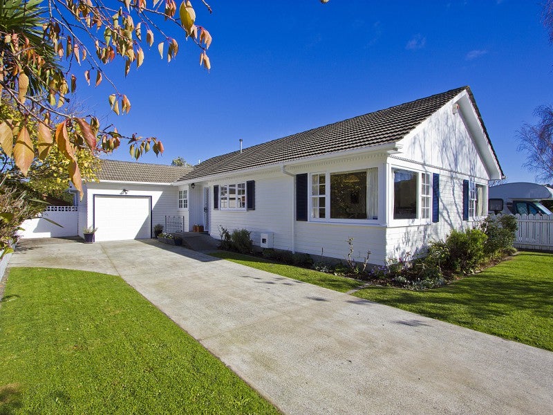 38 Kebbell Grove, Epuni, Lower Hutt - Carousel 2