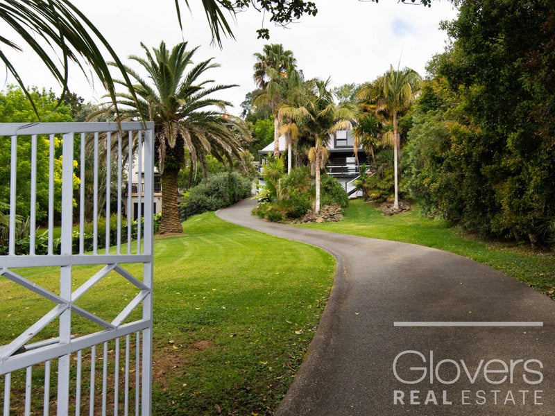 22 Rimu Road, Oratia, Auckland - Carousel 2