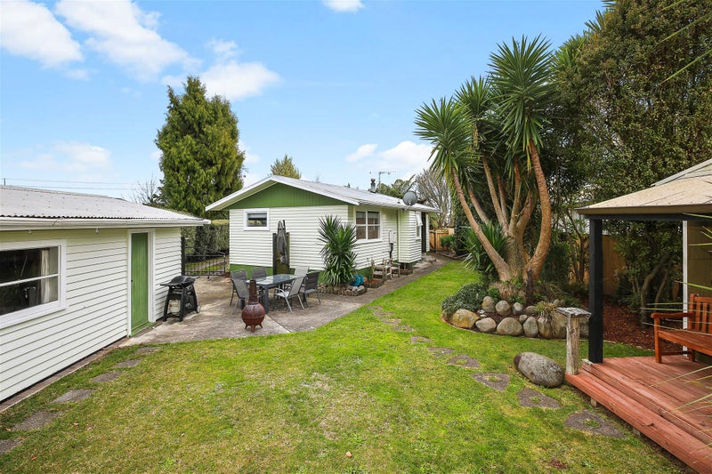 99 Collins Road, Melville, Hamilton - Carousel 2