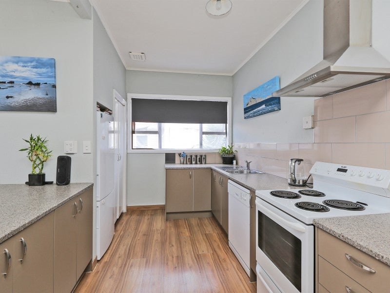 404 Awatea Street, Akina, Hastings - Carousel 2