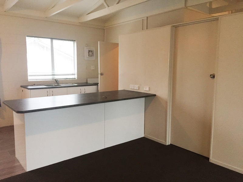 10/897 Heaphy Terrace, Fairfield, Hamilton - Carousel 2