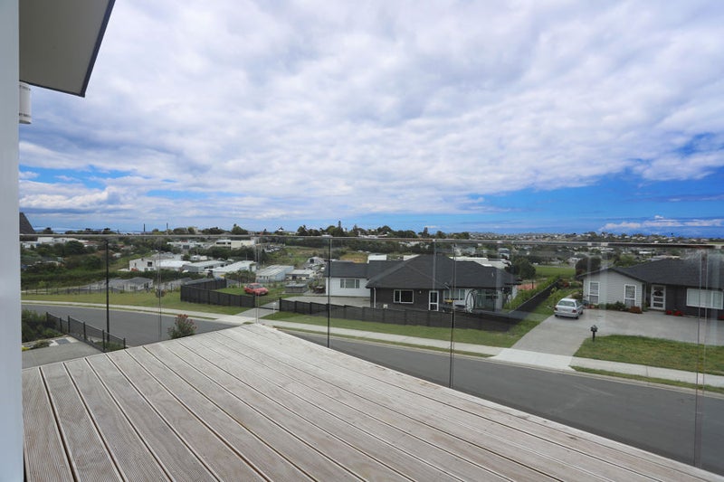11 Eastview Crescent, Stanmore Bay, Whangaparaoa - Carousel 11