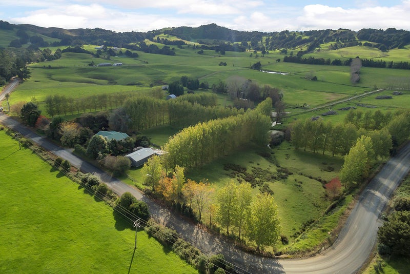 1265 Riponui Road, Kamo - Carousel 2