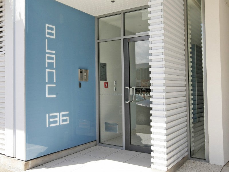 3B/136 Oriental Parade, Oriental Bay, Wellington - Carousel 1