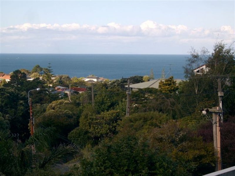 1/8 Braemar Road, Castor Bay, Auckland - Carousel 5