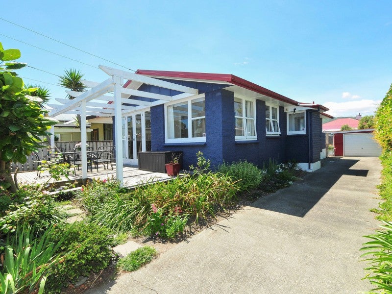8 Aurora Street, Petone, Lower Hutt - Carousel 1