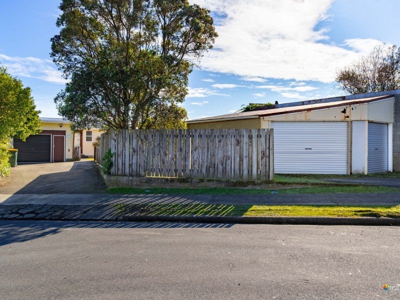 6 Ash Grove, Ranui, Porirua - Carousel 25