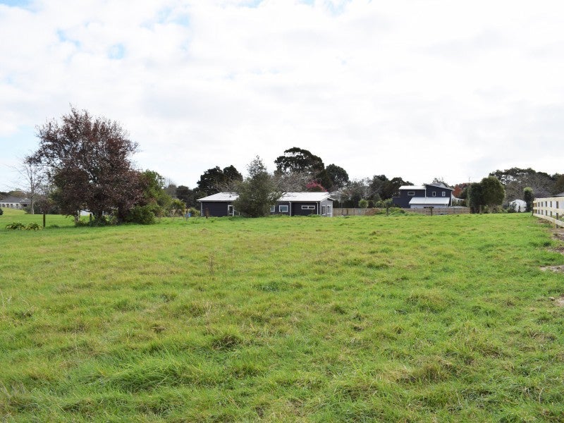 4 Victoria Terrace, Ohau, Ōhau - Carousel 1