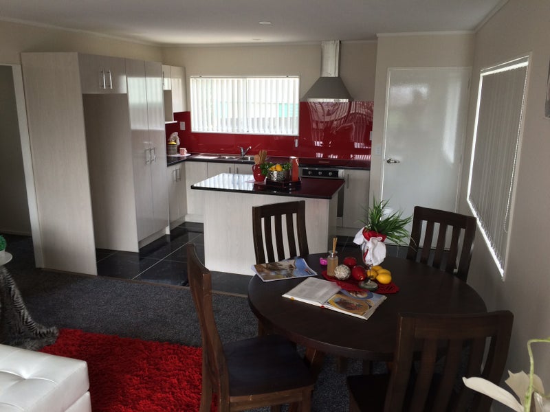 1/2 Kennington Drive, Clendon Park, Auckland - Carousel 2