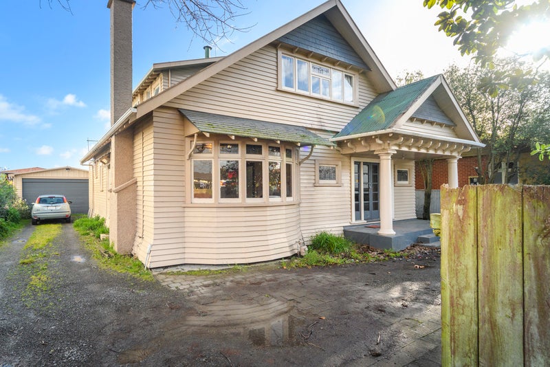 158 Fitzherbert Avenue, West End, Palmerston North - Carousel 21
