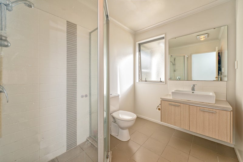 31 Figaro Crescent, Takanini, Auckland - Carousel 14