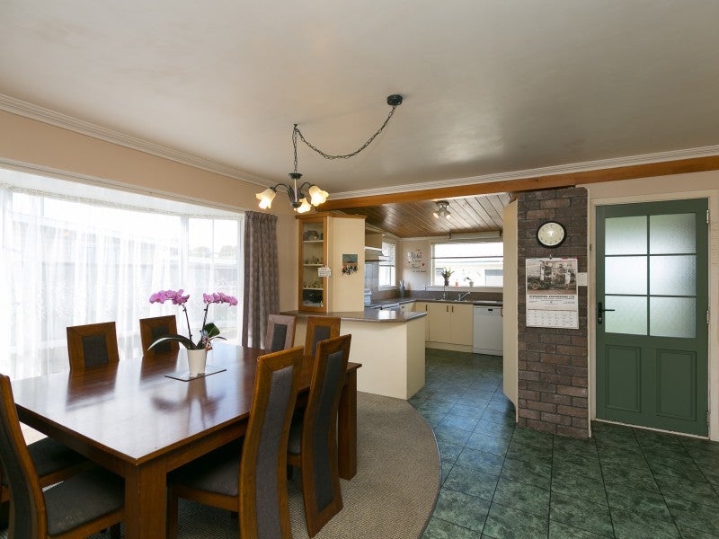 1350 Devon Road, Brixton - Carousel 2