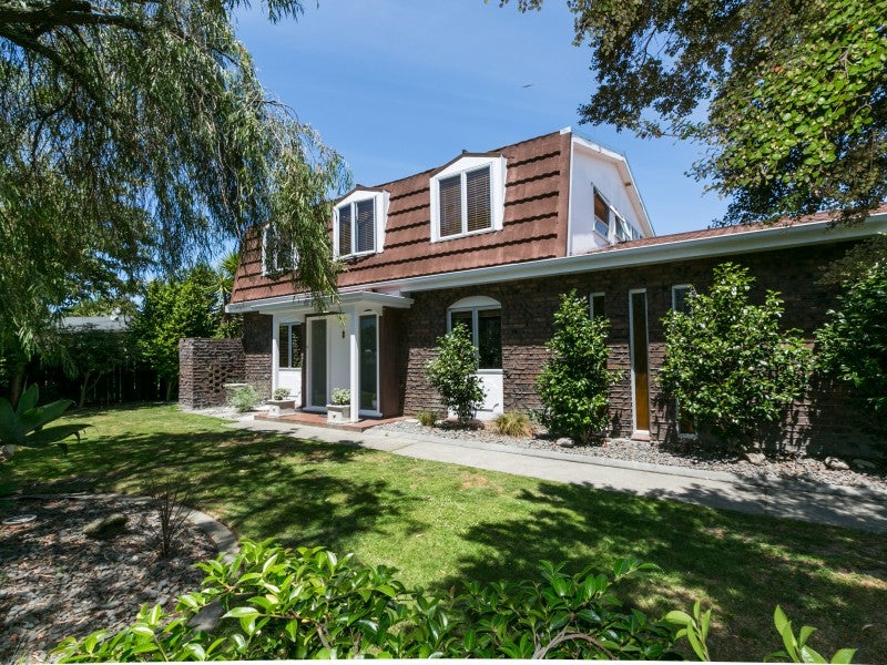 46 Upham Crescent, Taradale, Napier - Carousel 2