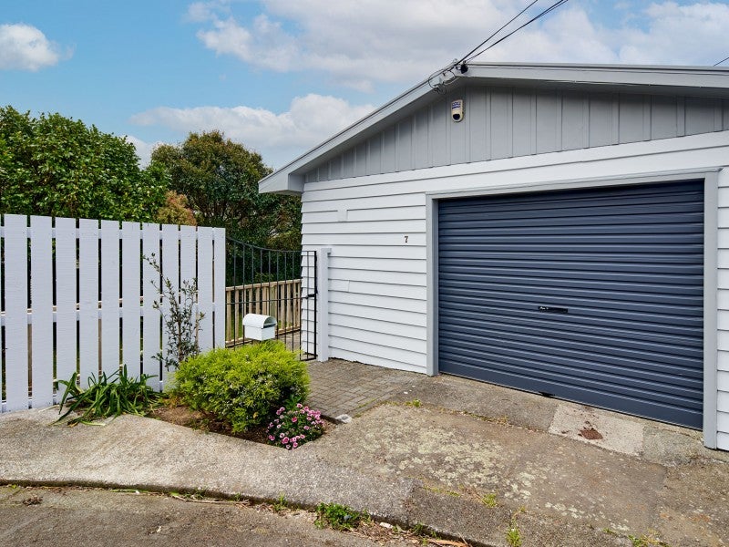 7 Preston Way, Ngaio, Wellington - Carousel 2