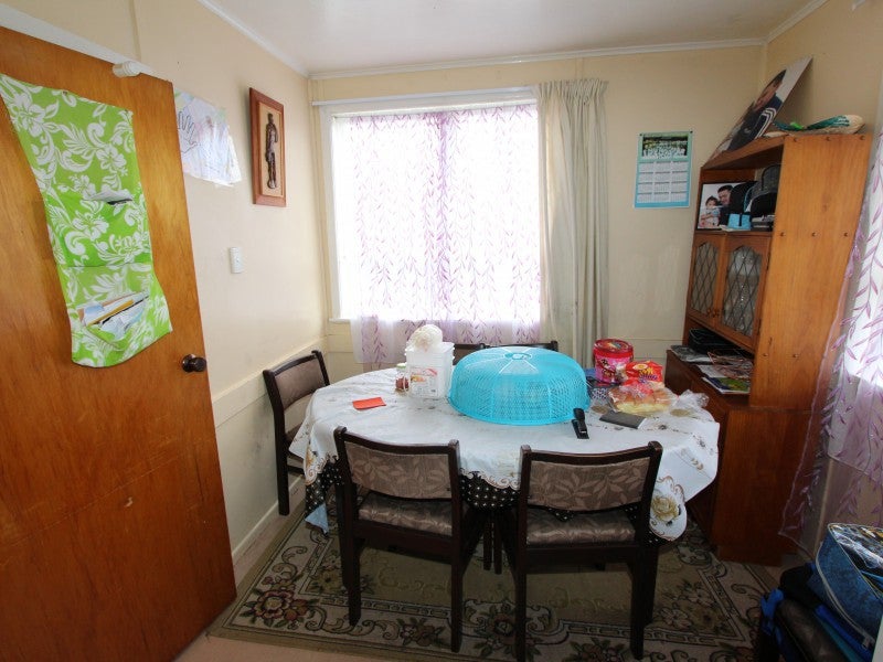 355 Warspite Avenue, Waitangirua, Porirua - Carousel 15