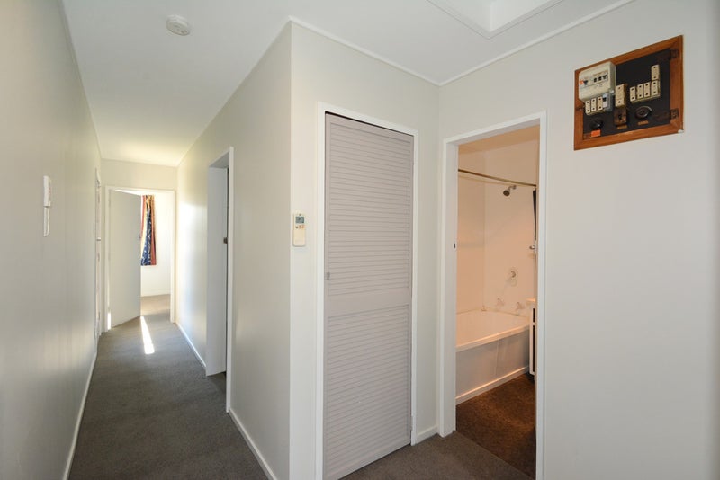 20 Quarry Road, Green Island, Dunedin - Carousel 22