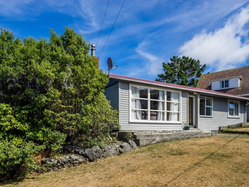 1 Dunmail Way, Newlands, Wellington - Carousel 2