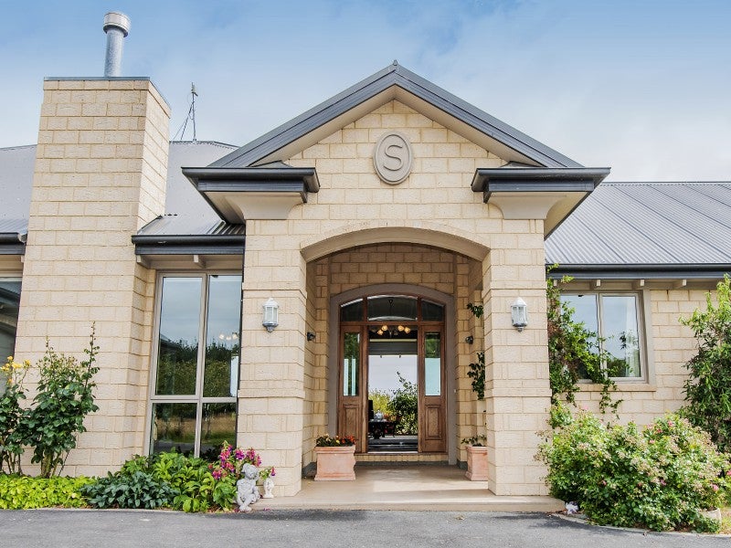 47 Raven Drive, Christchurch - Carousel 2