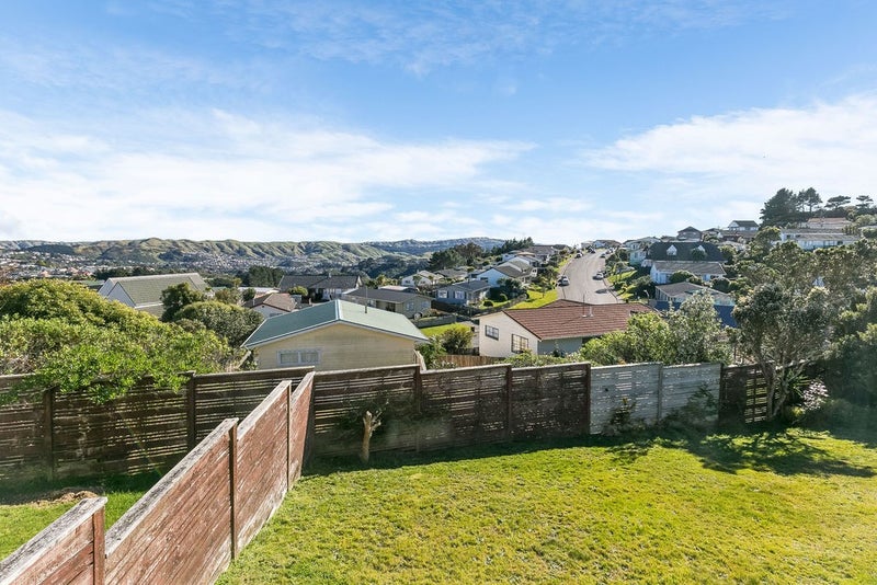 15B Bayswater Place, Newlands, Wellington - Carousel 20