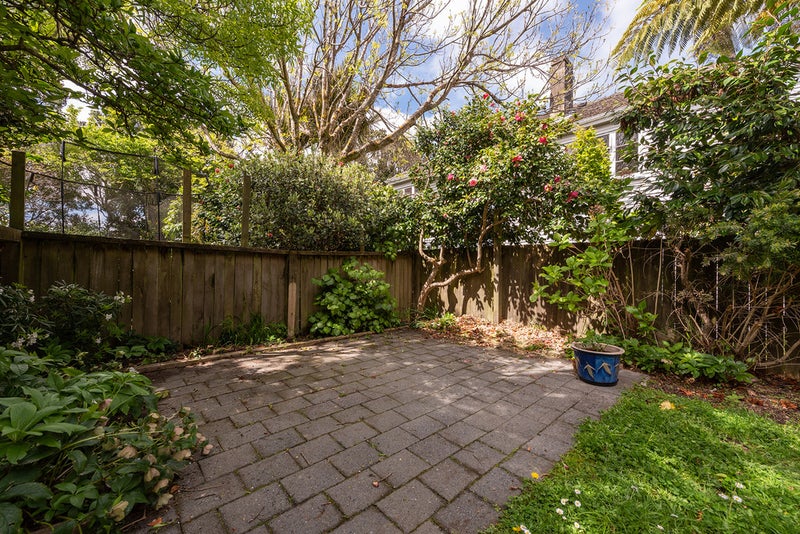 87 Karori Road, Karori, Wellington - Carousel 23