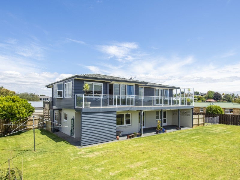 36 Andrew Place, Otumoetai, Tauranga - Carousel 1