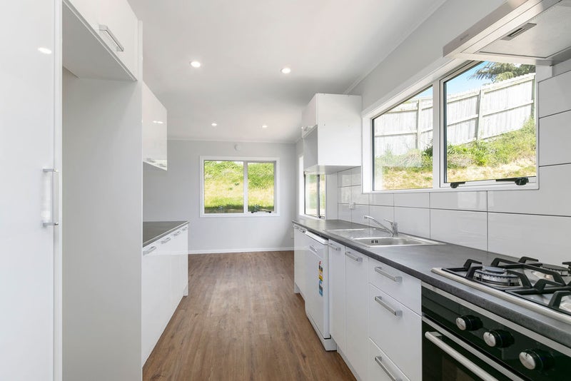 60A Leicester Street, Cannons Creek, Porirua - Carousel 1