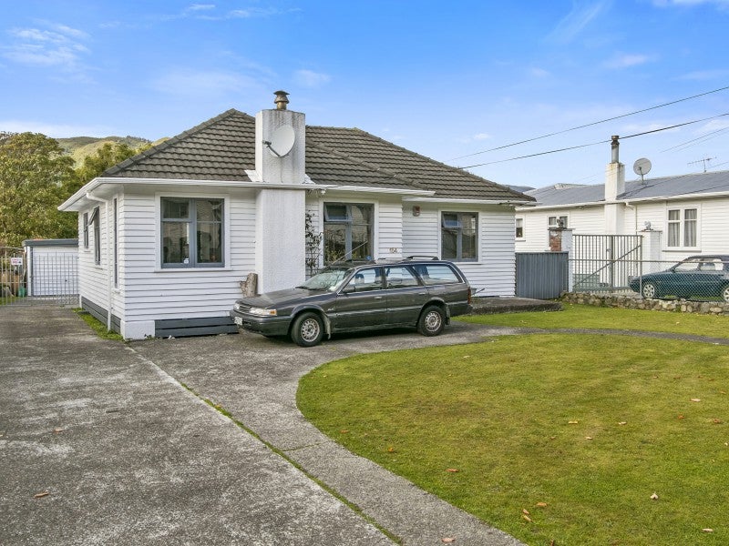 154 Wellington Road, Wainuiomata, Lower Hutt - Carousel 1