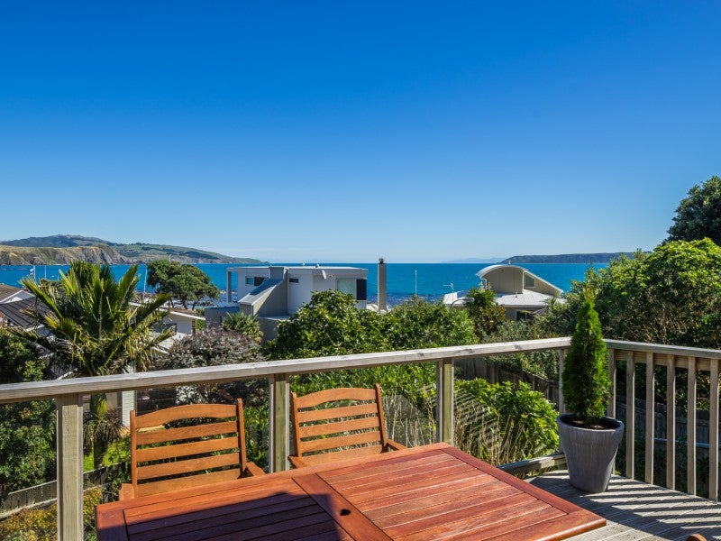 5 Gordon Road, Plimmerton, Porirua - Carousel 2