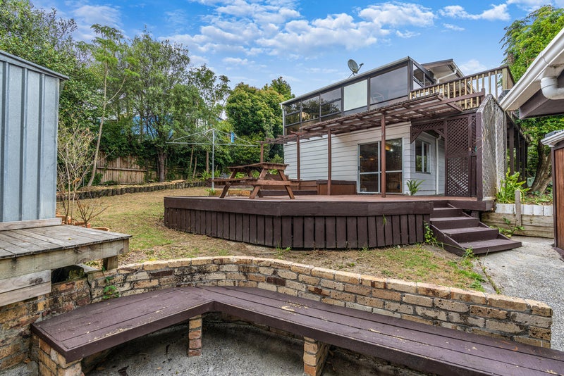 11 Kingussie Place, Highland Park, Auckland - Carousel 1