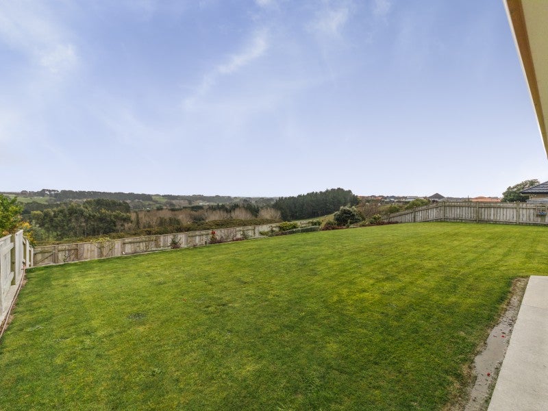 148 Pacific Drive, Fitzherbert, Palmerston North - Carousel 2