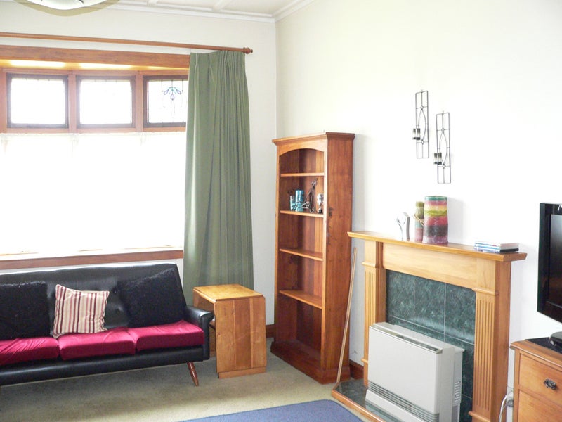21 Frederick Street, Terrace End, Palmerston North - Carousel 2