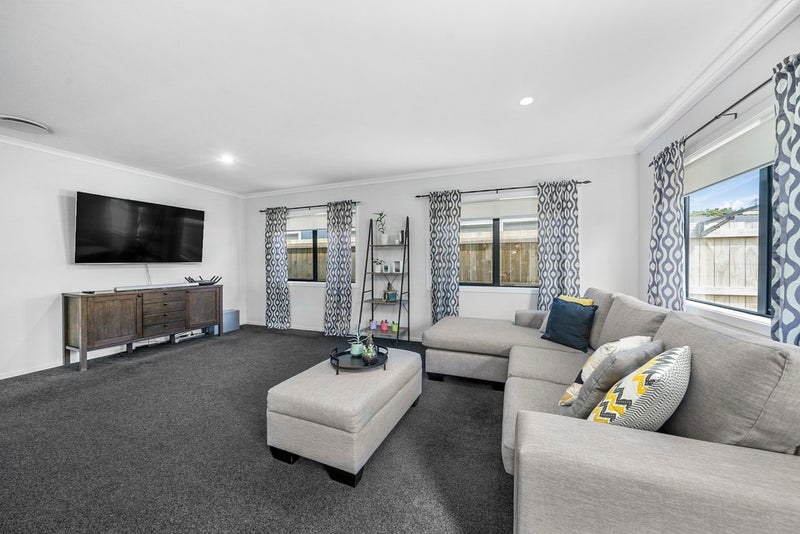 13 Te Toru Street, Taita, Lower Hutt - Carousel 2