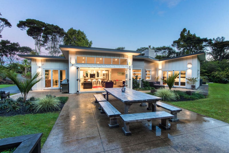 167 Stoney Creek Drive, Henderson - Carousel 1