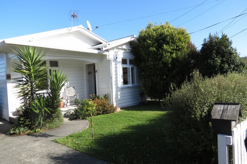 2/16 Valentine Street, Alicetown, Lower Hutt - Carousel 14