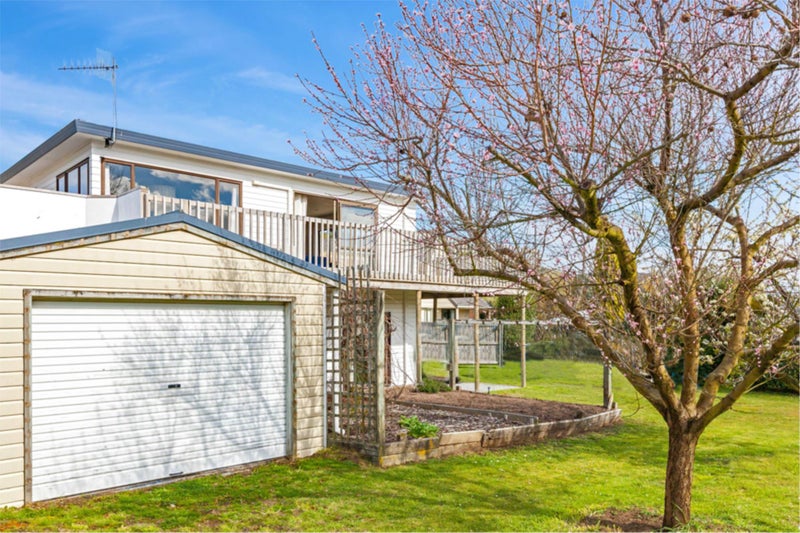 2/24 Angela Place, Kinloch, Taupō - Carousel 2