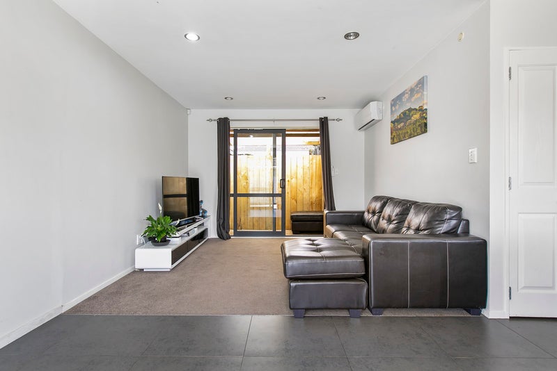 70A Preston Road, Clover Park, Auckland - Carousel 2