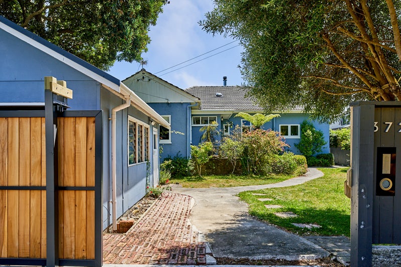 1/372 Muritai Road, Eastbourne, Lower Hutt - Carousel 1